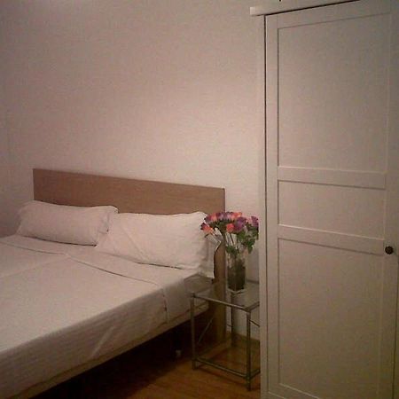 Km1 Amparo Apartments Madrid Værelse billede