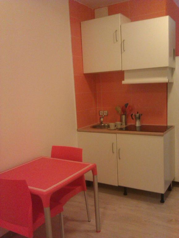 Km1 Amparo Apartments Madrid Værelse billede